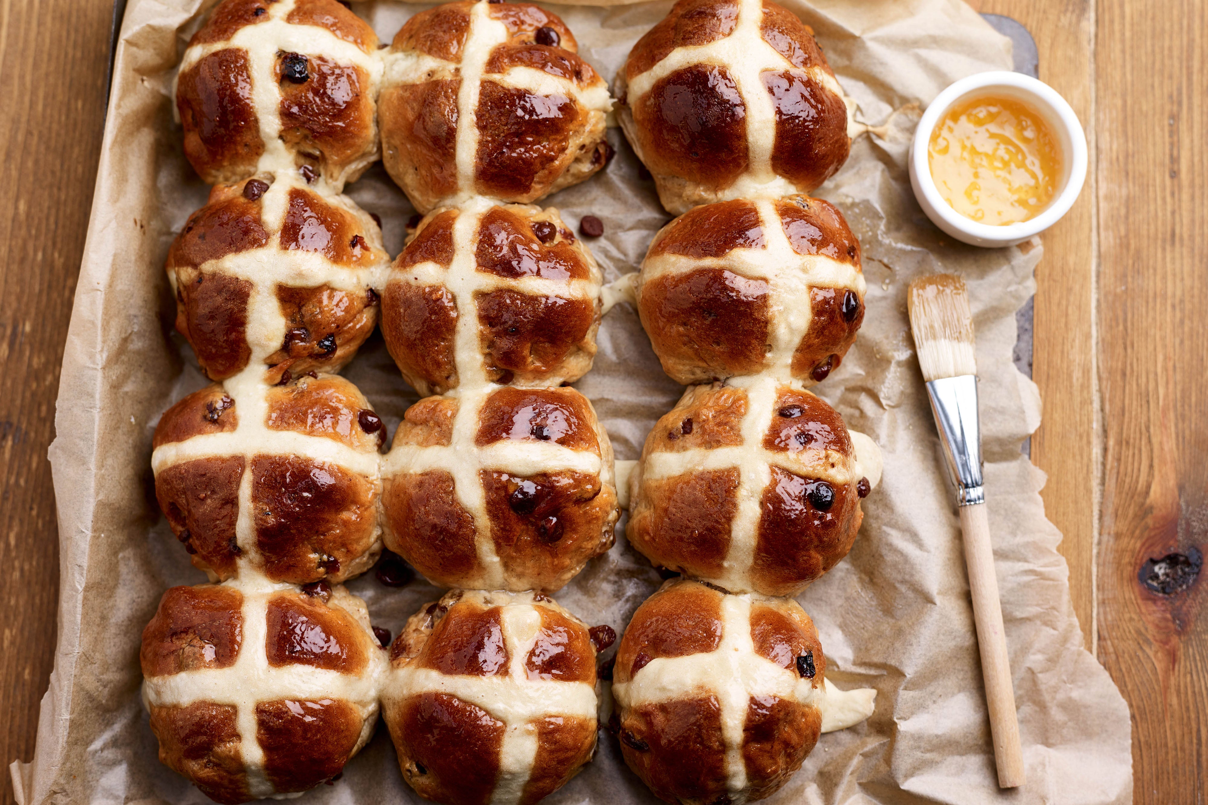 Chocolate hot cross buns with marmalade glaze Bart Ingredients